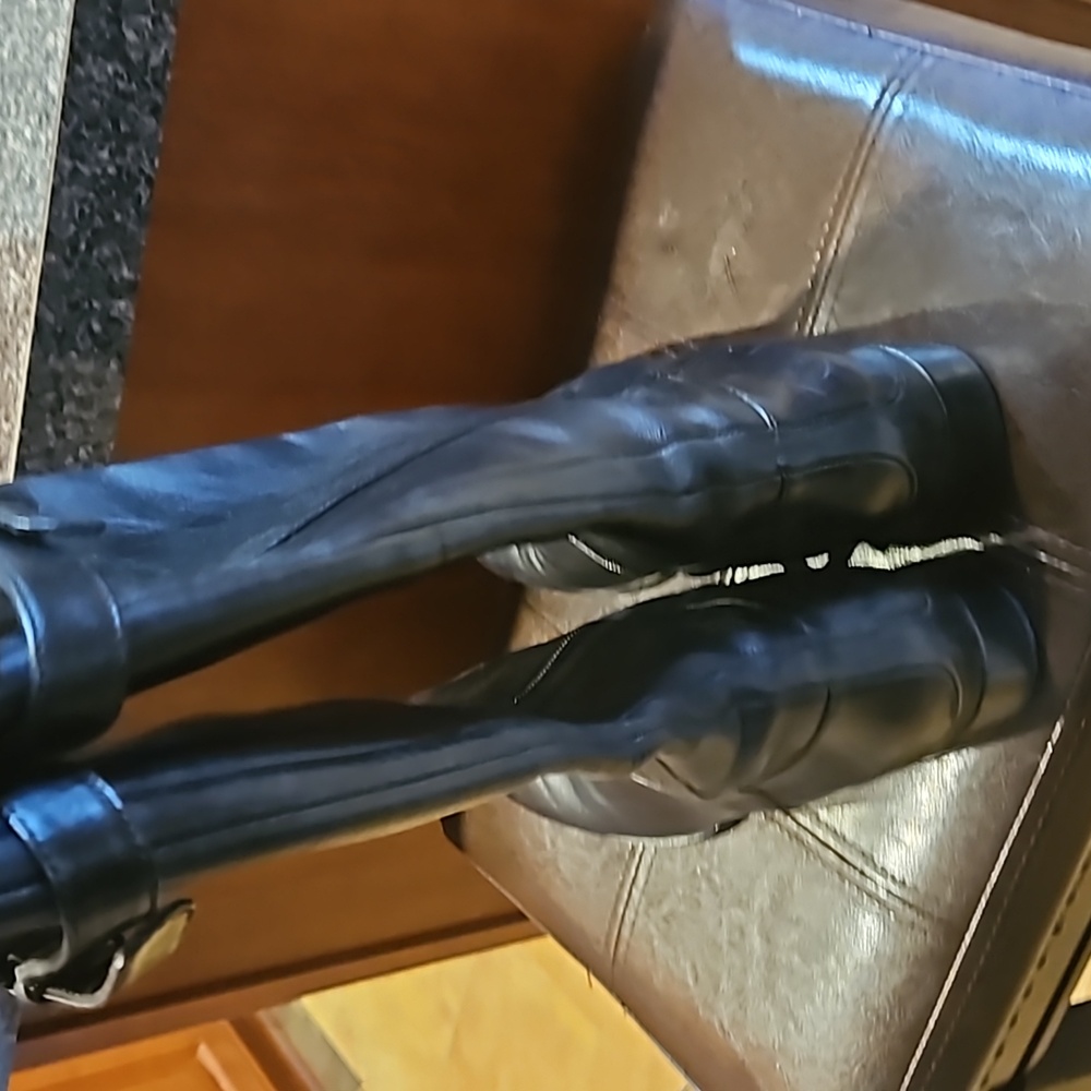 Ladies boots